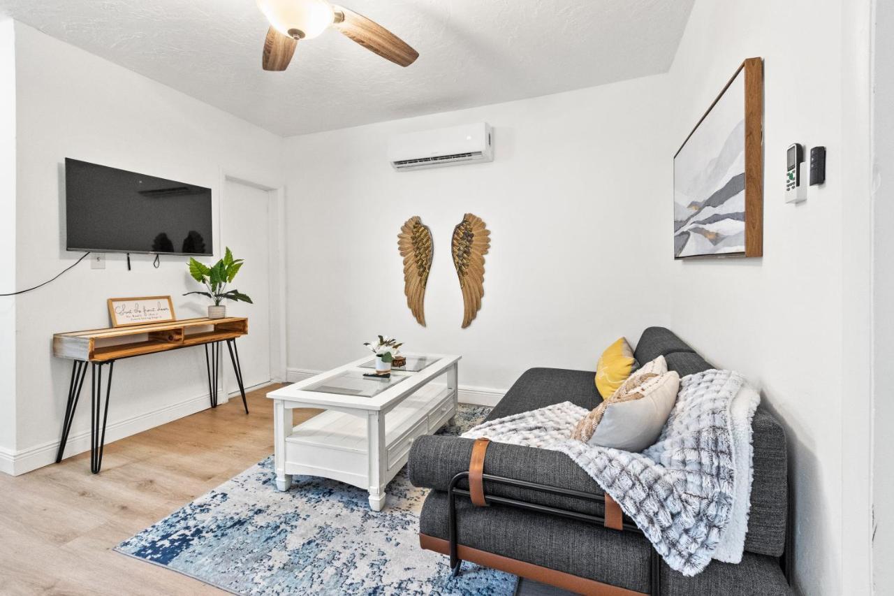 Intimate Casita Mia Minutes Away From Airport, Calle 8, Brickell, Coral Gables, The Beach And More! Майами Экстерьер фото